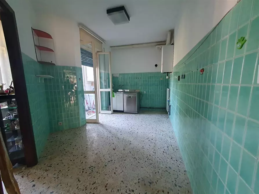 Immagine 8 di Appartamento in vendita  a Massa