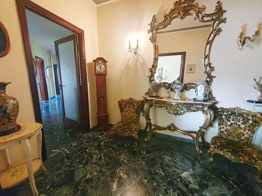 Immagine 3 di Appartamento in vendita  a Massa