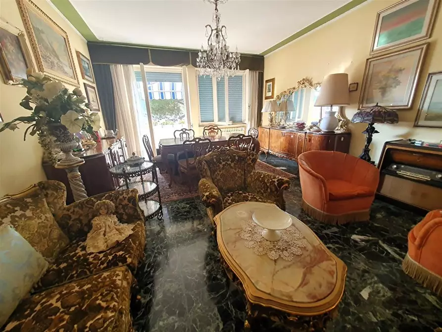 Immagine 4 di Appartamento in vendita  a Massa