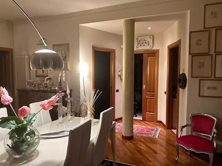 Immagine 3 di Appartamento in vendita  a Siena