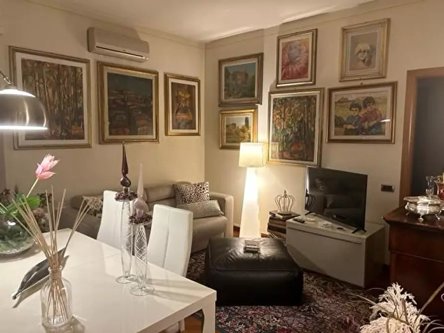 Immagine 6 di Appartamento in vendita  a Siena