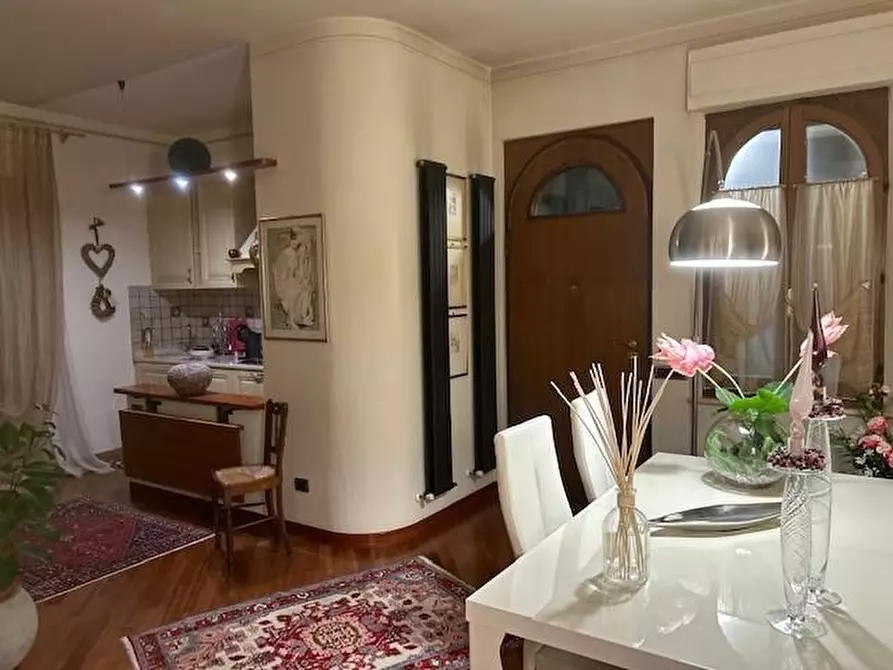 Immagine 4 di Appartamento in vendita  a Siena