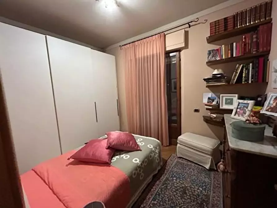 Immagine 7 di Appartamento in vendita  a Siena