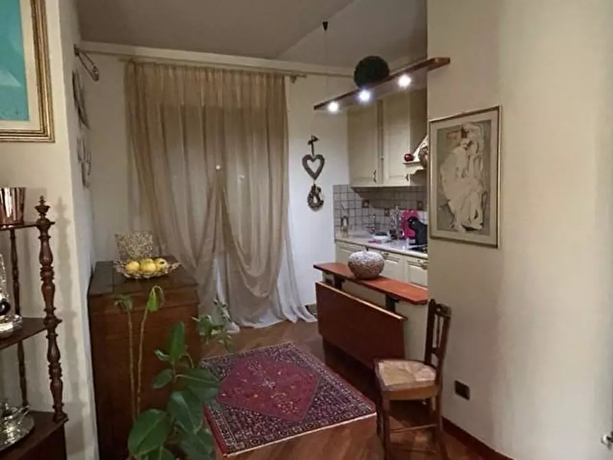 Immagine 9 di Appartamento in vendita  a Siena