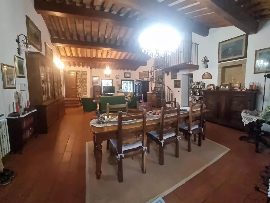 Immagine 36 di Casa colonica in vendita  a Collesalvetti