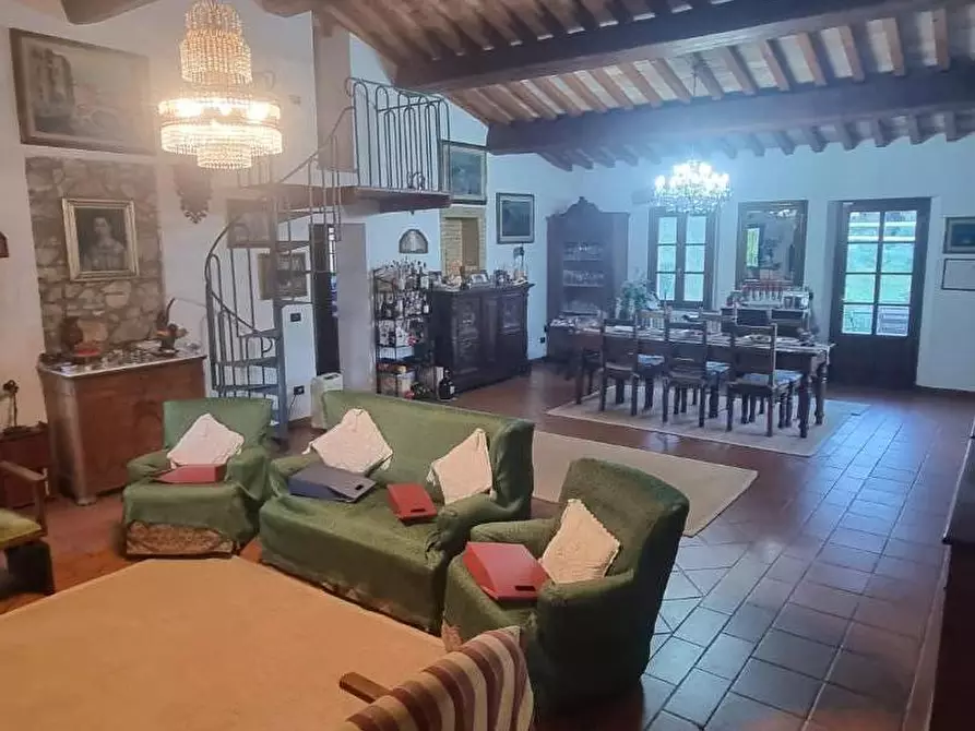 Immagine 34 di Casa colonica in vendita  a Collesalvetti