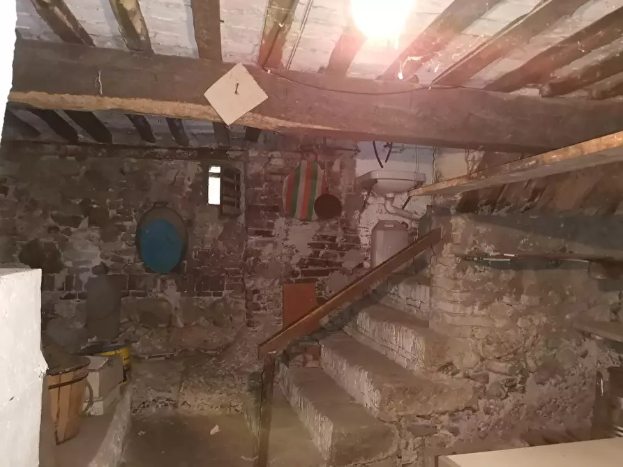 Immagine 21 di Appartamento in vendita  a Radicondoli