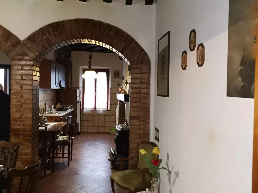 Immagine 11 di Appartamento in vendita  a Radicondoli