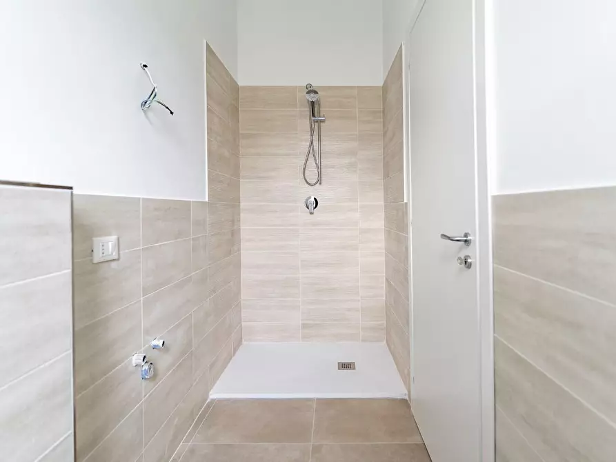 Immagine 39 di Villetta a schiera in vendita  a Empoli