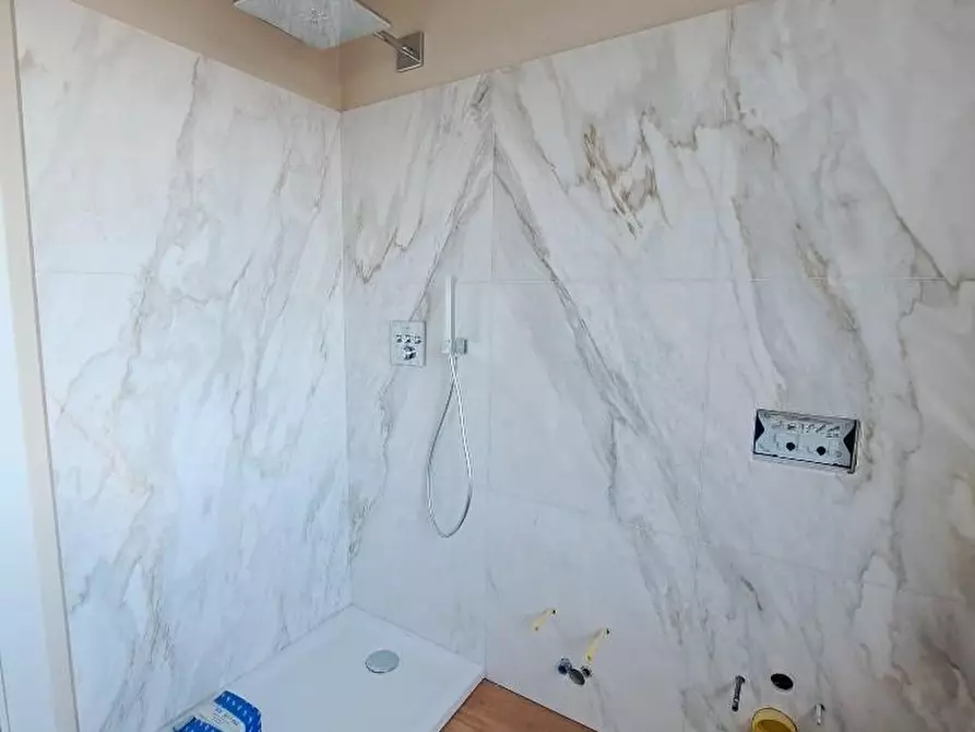 Immagine 8 di Appartamento in vendita  a Cascina