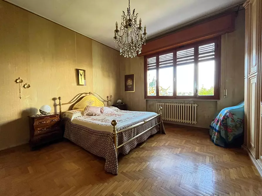 Immagine 19 di Villa in vendita  a Cascina