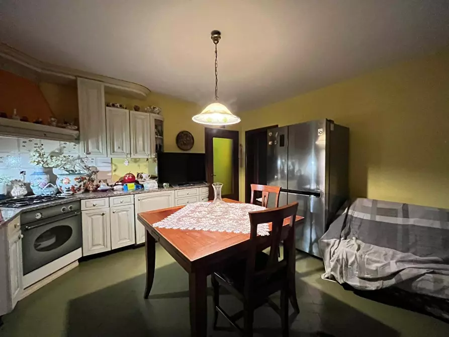 Immagine 28 di Villa in vendita  a Cascina