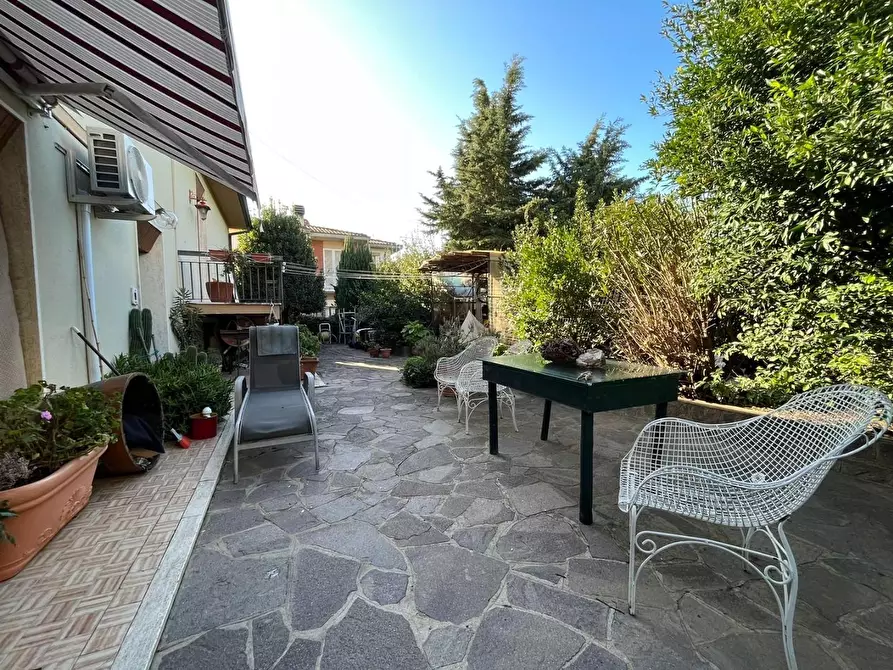 Immagine 40 di Villa in vendita  a Cascina