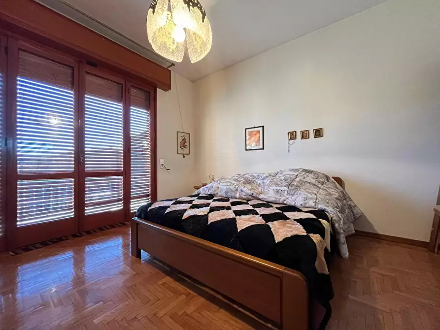 Immagine 22 di Villa in vendita  a Cascina