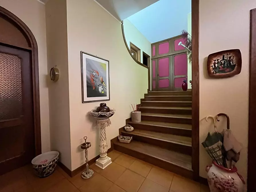 Immagine 15 di Villa in vendita  a Cascina