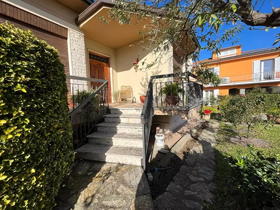 Immagine 32 di Villa in vendita  a Cascina