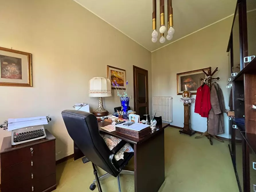 Immagine 14 di Villa in vendita  a Cascina