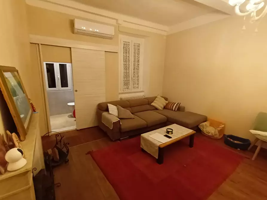 Immagine 8 di Appartamento in vendita  a Lucca