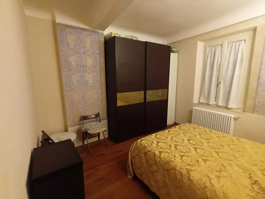 Immagine 30 di Appartamento in vendita  a Lucca