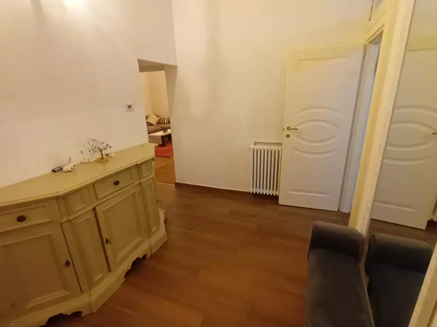 Immagine 12 di Appartamento in vendita  a Lucca