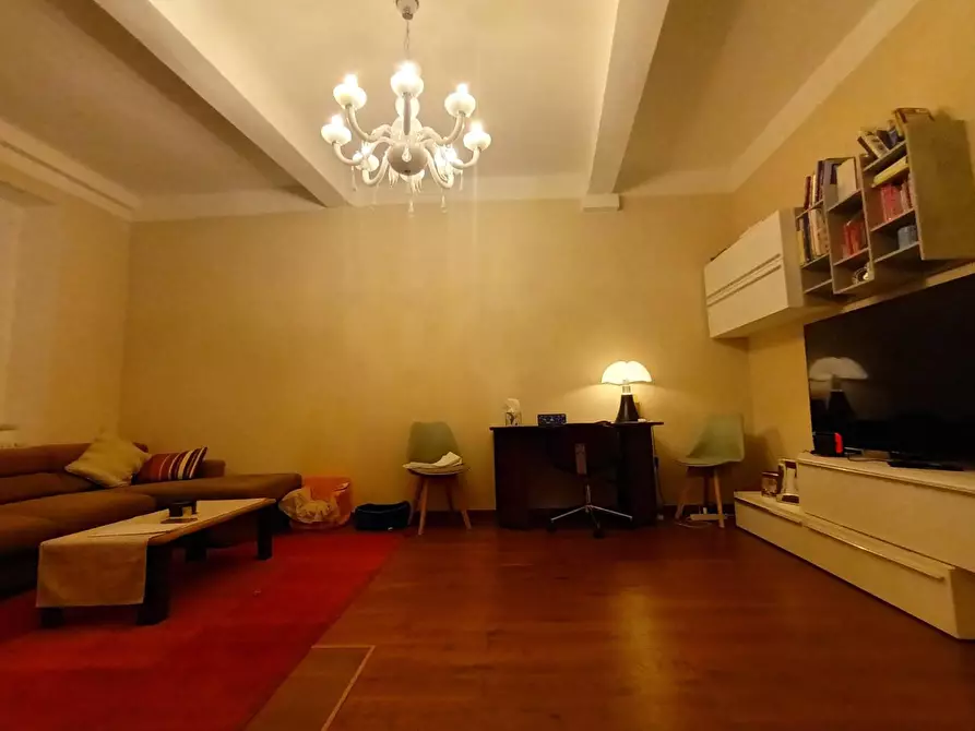 Immagine 7 di Appartamento in vendita  a Lucca