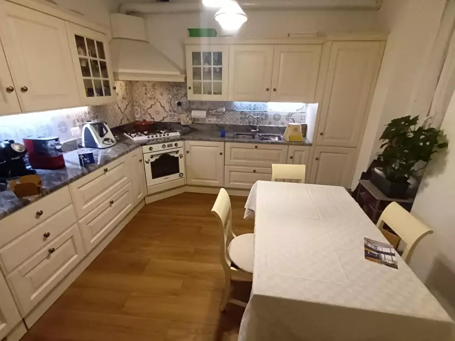 Immagine 25 di Appartamento in vendita  a Lucca