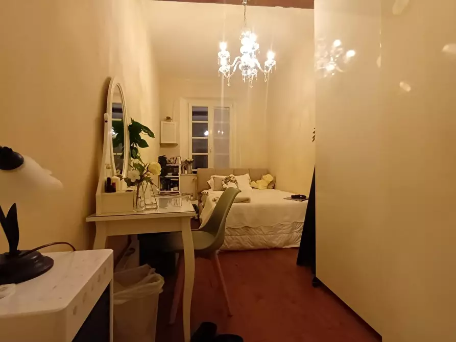 Immagine 19 di Appartamento in vendita  a Lucca