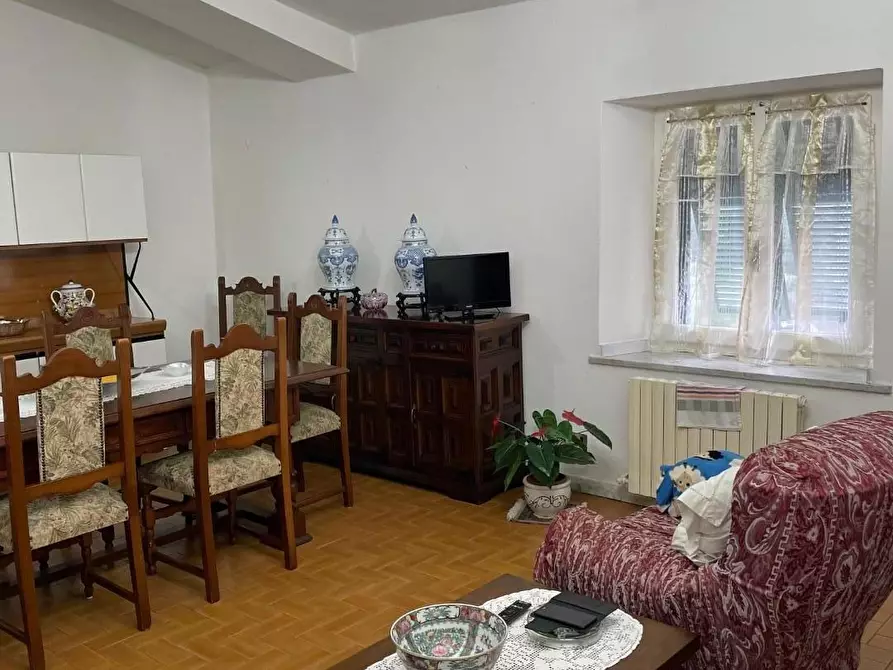 Immagine 5 di Appartamento in vendita  a Carrara