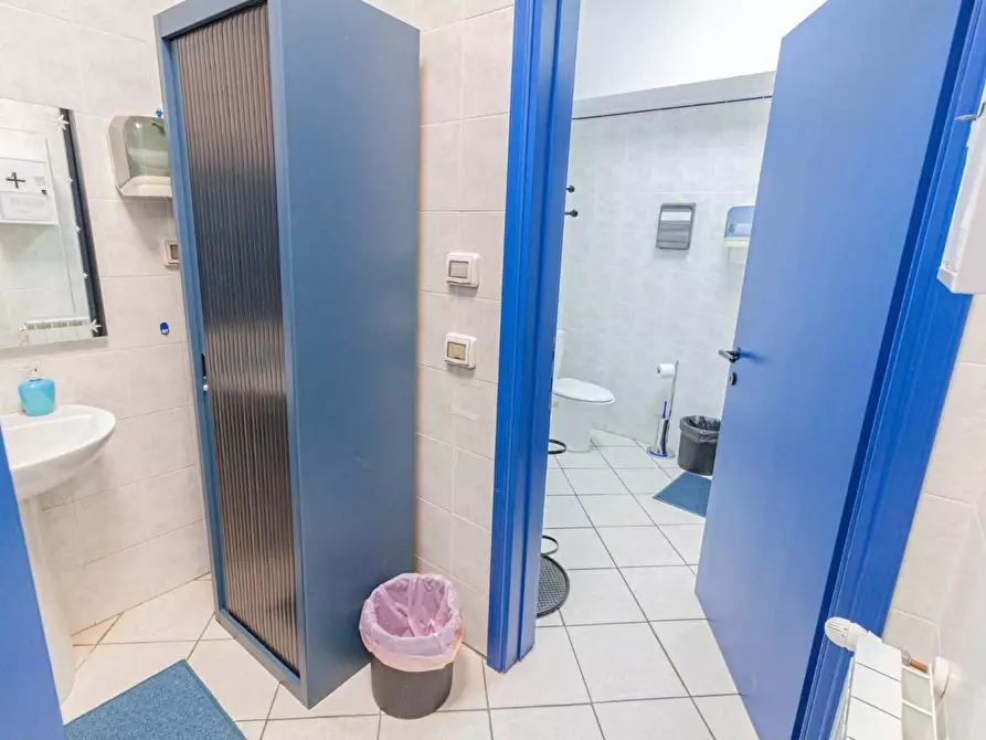 Immagine 30 di Ufficio in vendita  a San Giuliano Terme