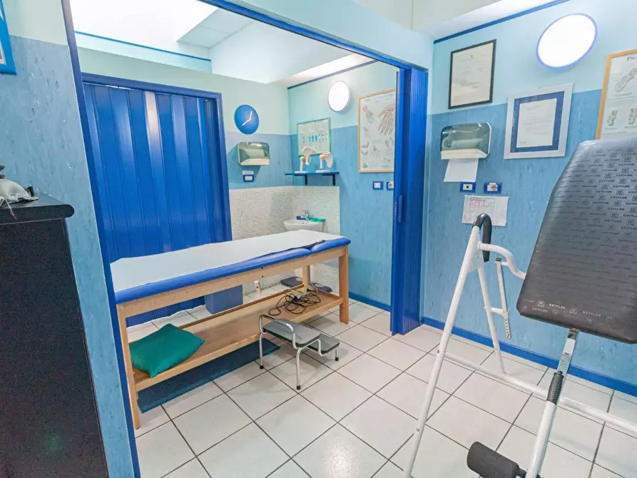 Immagine 26 di Ufficio in vendita  a San Giuliano Terme