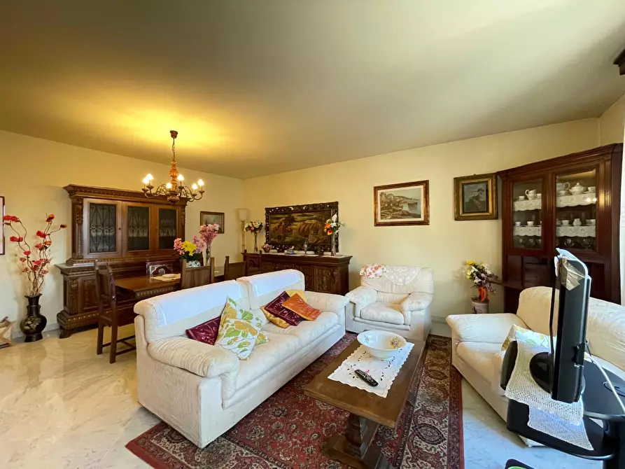 Immagine 10 di Appartamento in vendita  a Empoli