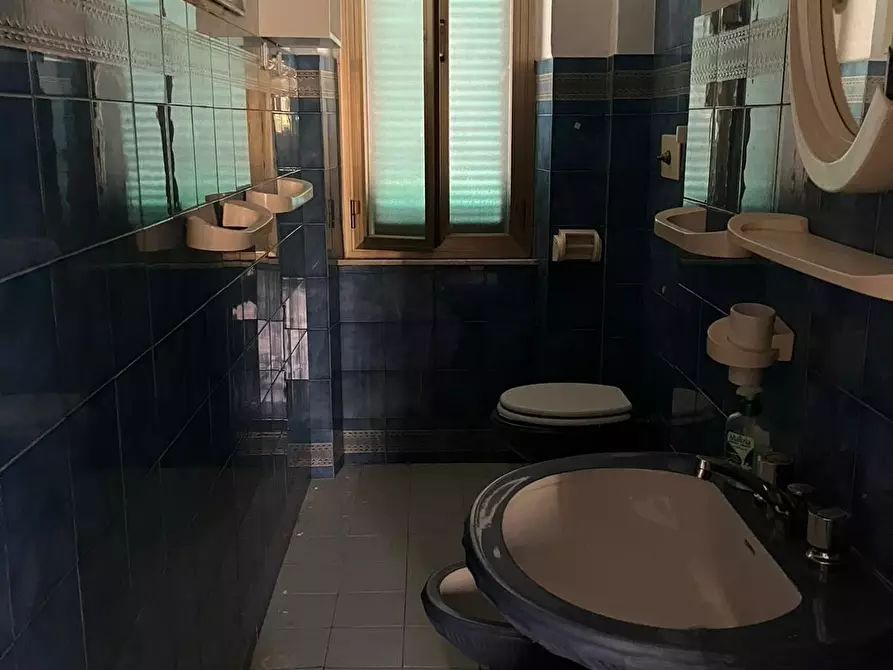 Immagine 10 di Appartamento in vendita  a Massa