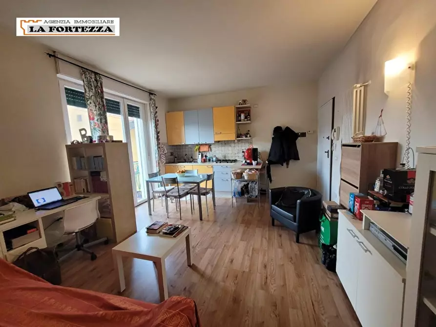 Immagine 2 di Appartamento in vendita  a Pisa