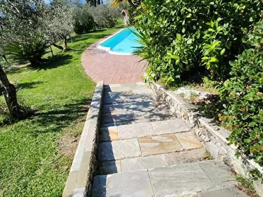 Immagine 13 di Villa in vendita  a Fosdinovo