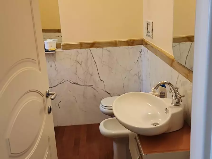 Immagine 8 di Villa in vendita  a Fosdinovo