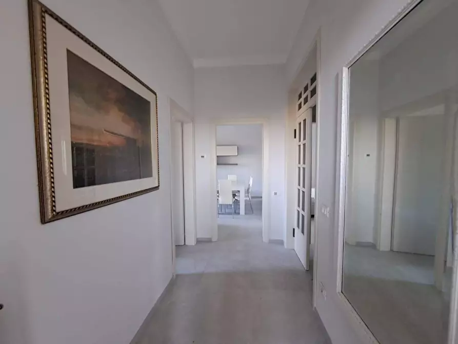 Immagine 1 di Appartamento in affitto  a Massa