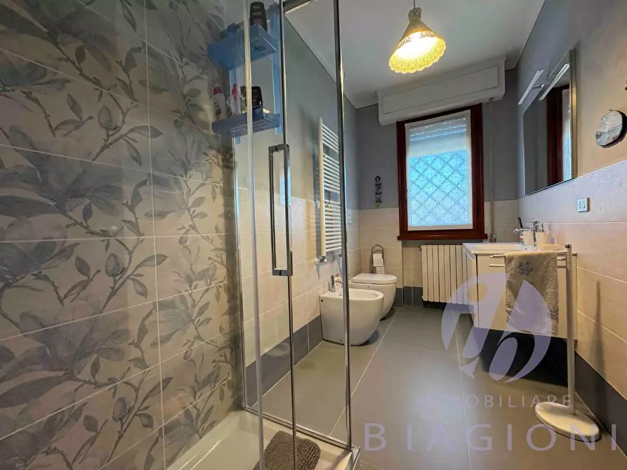 Immagine 34 di Casa bifamiliare in vendita  a Pietrasanta