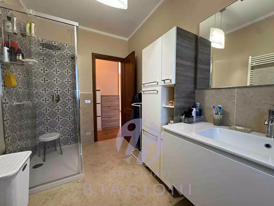Immagine 28 di Casa bifamiliare in vendita  a Pietrasanta