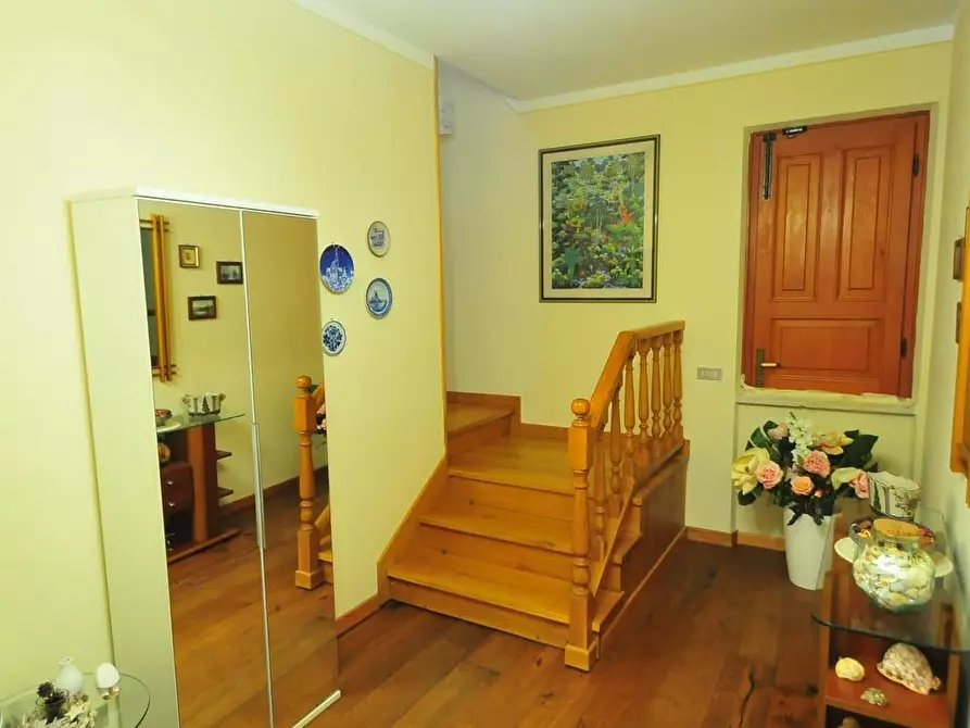 Immagine 10 di Casa bifamiliare in vendita  a Pietrasanta