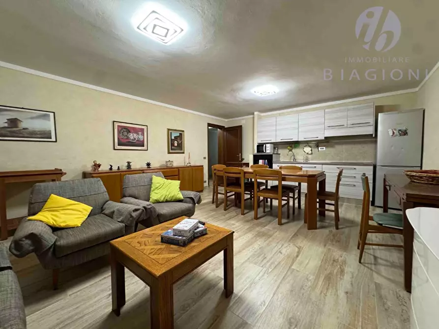 Immagine 16 di Casa bifamiliare in vendita  a Pietrasanta