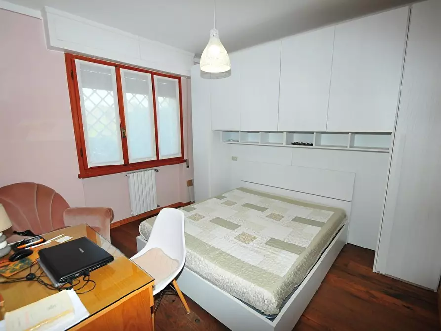 Immagine 11 di Casa bifamiliare in vendita  a Pietrasanta
