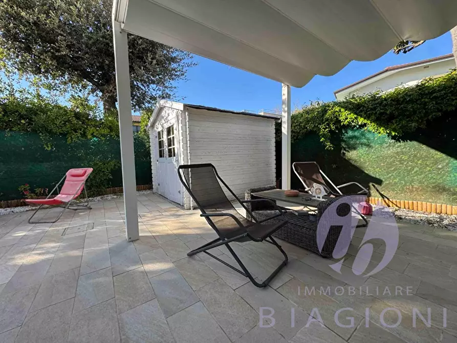 Immagine 6 di Casa bifamiliare in vendita  a Pietrasanta