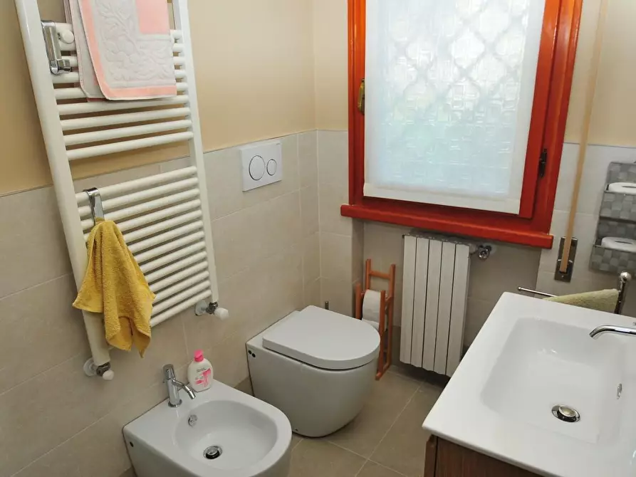 Immagine 12 di Casa bifamiliare in vendita  a Pietrasanta