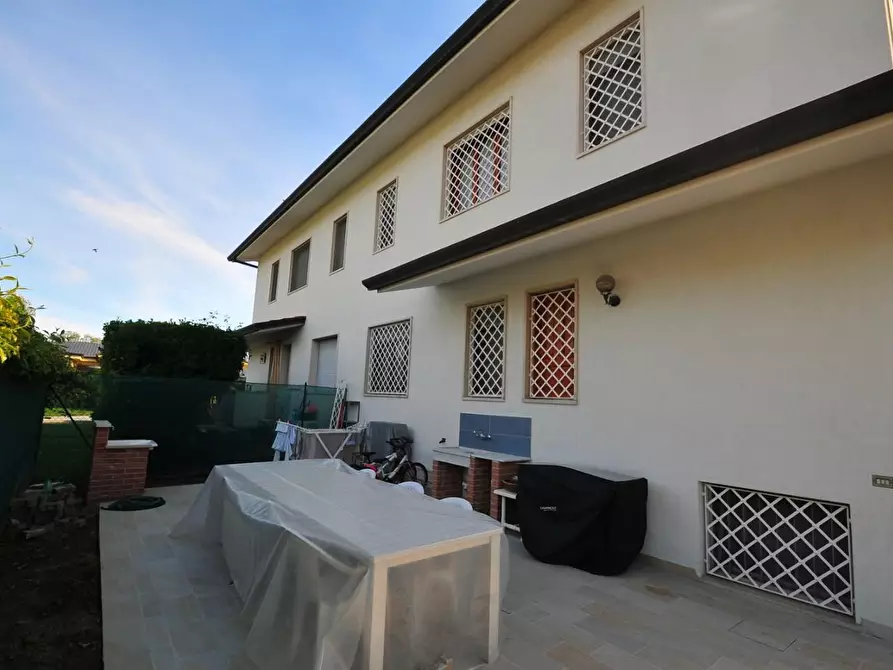 Immagine 3 di Casa bifamiliare in vendita  a Pietrasanta
