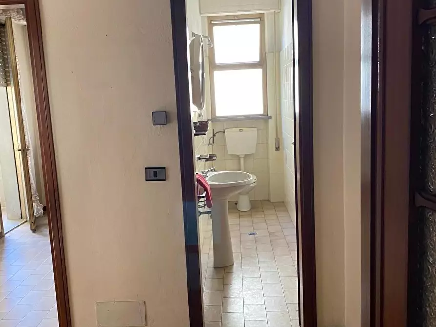 Immagine 6 di Appartamento in vendita  a Viareggio