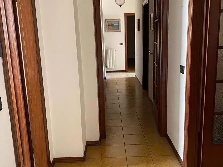 Immagine 8 di Appartamento in vendita  a Viareggio