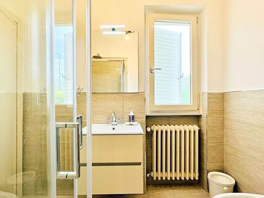 Immagine 31 di Villa in affitto  a Pietrasanta