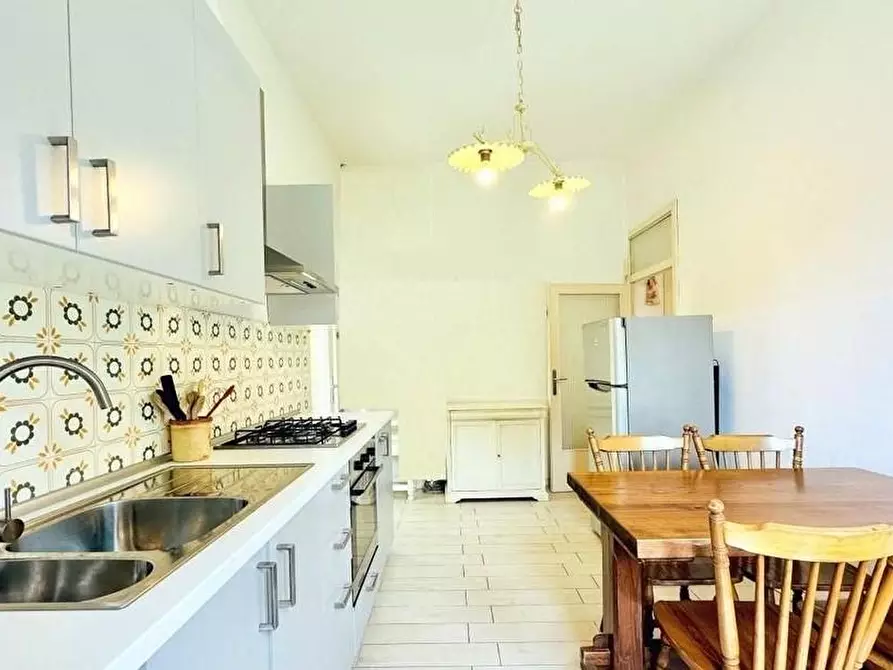 Immagine 21 di Villa in affitto  a Pietrasanta