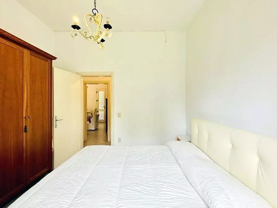 Immagine 26 di Villa in affitto  a Pietrasanta