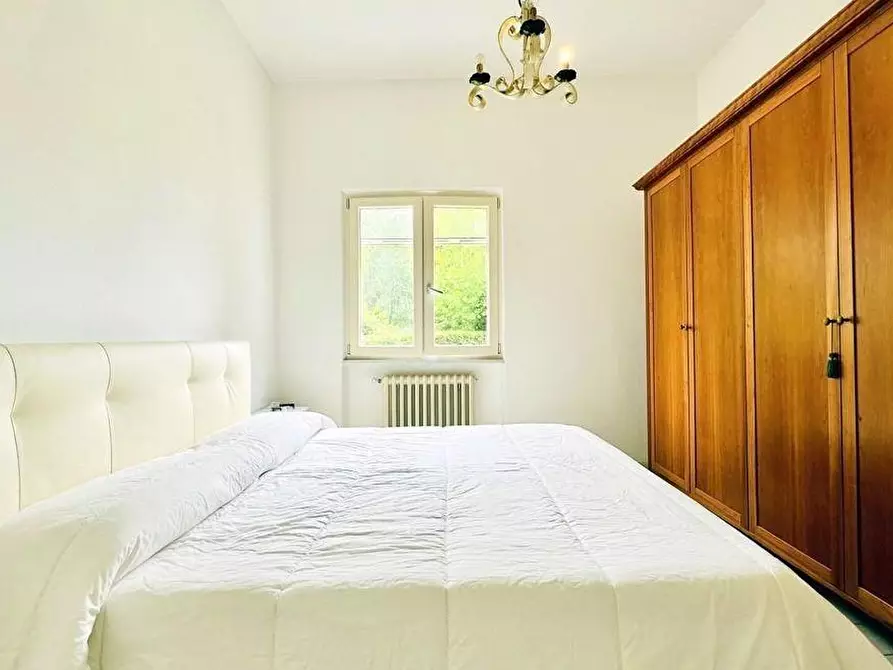 Immagine 23 di Villa in affitto  a Pietrasanta